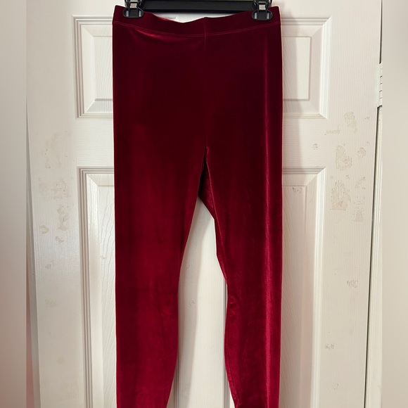 Fabletics Workout Set (Velour) - Picture 6 of 7